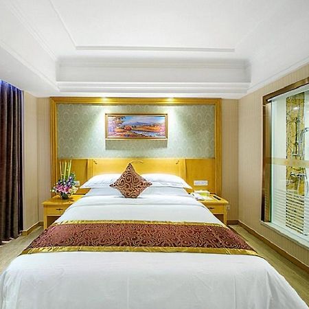 Vienna Hotel Guilin Wanfu Square Екстериор снимка