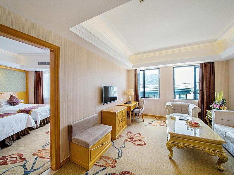 Vienna Hotel Guilin Wanfu Square Екстериор снимка