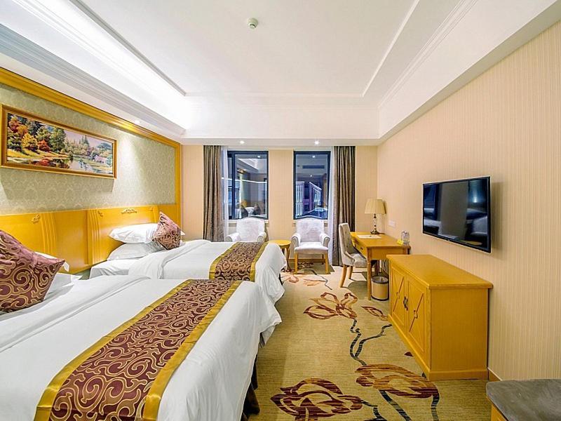 Vienna Hotel Guilin Wanfu Square Екстериор снимка